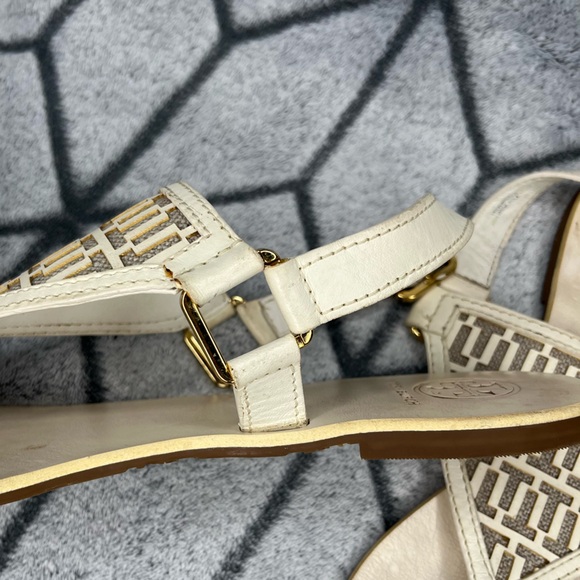 Tory Burch Leather Off White Gold Logo Thong Sandal Flip Flops - Picture 4 of 6